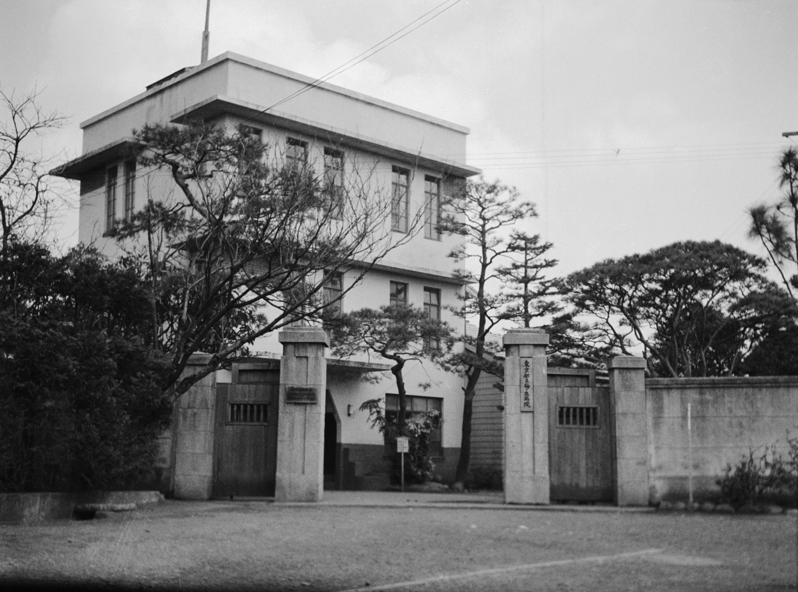 都立梅ヶ丘病院（松原6-37）