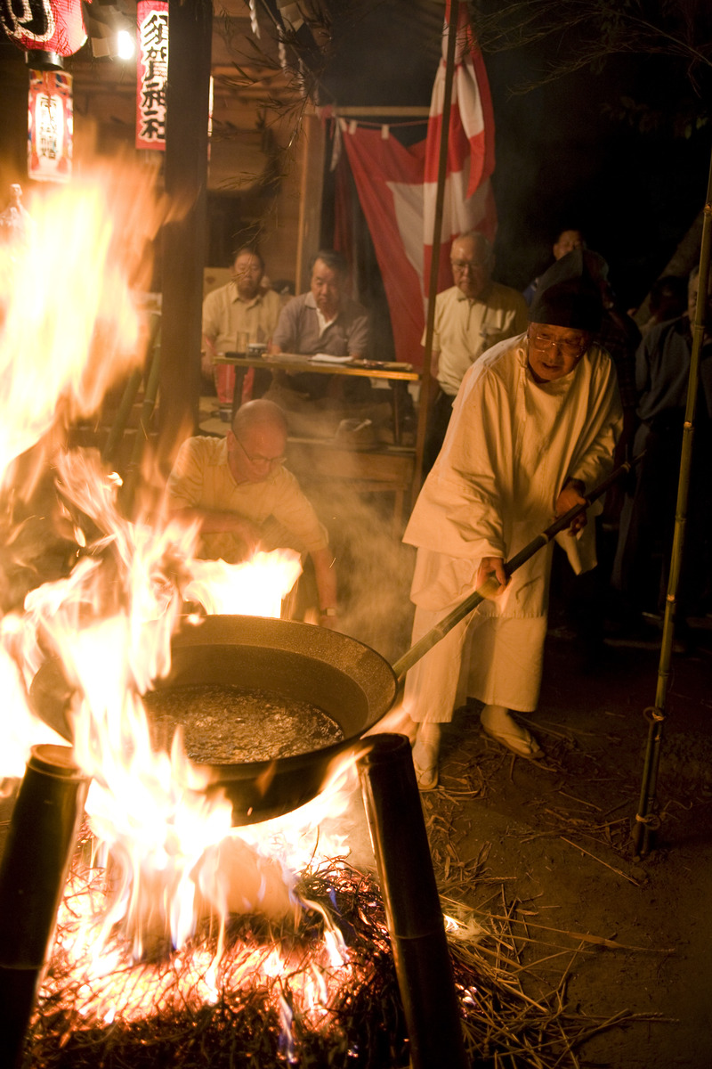 須賀神社の湯花神事