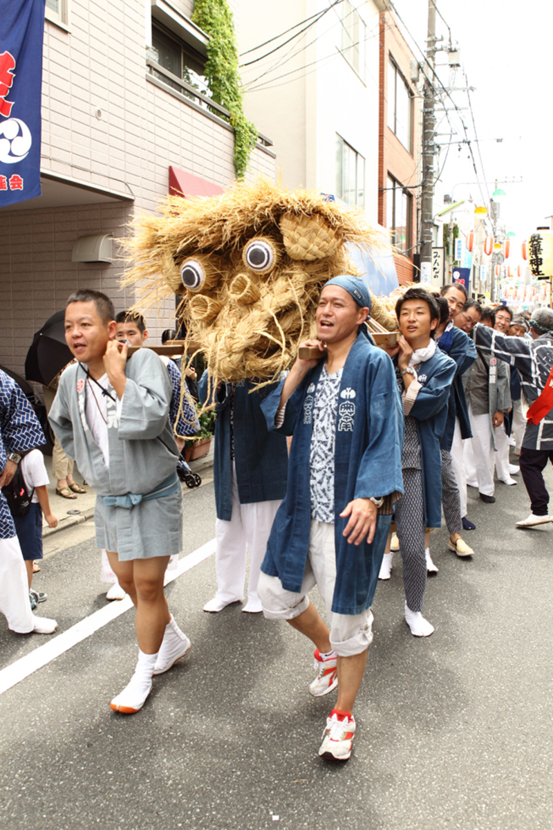 奥澤神社の大蛇お練り行事